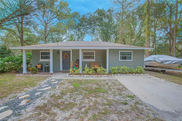 26302 SLEEPY HOLLOW ST, Mount Plymouth, FL 32776