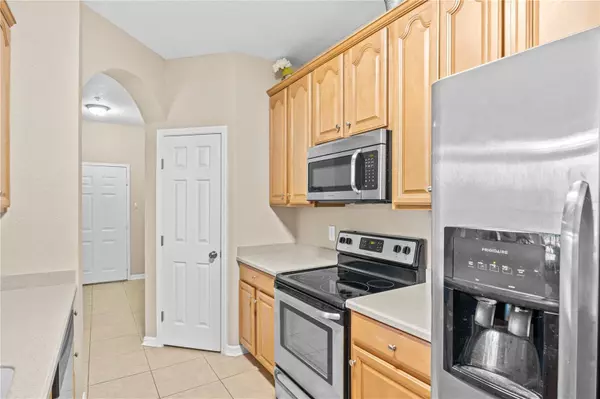 Davenport, FL 33896,8300 PORTOFINO DR #203