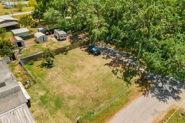 Ruskin, FL 33570,910 ORNELDA ST SW