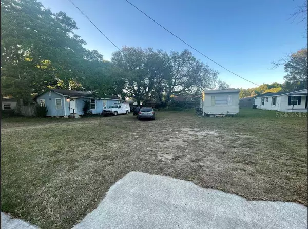 211 W CLEVELAND ST,  Apopka,  FL 32703