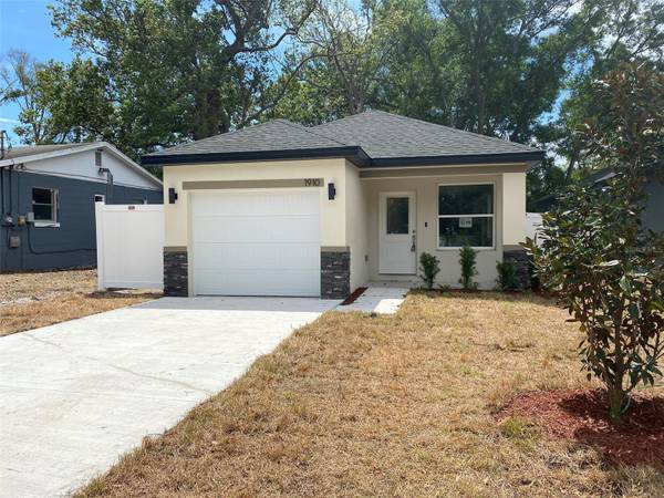 1910 HOLLYWOOD AVE, Eustis, FL 32726