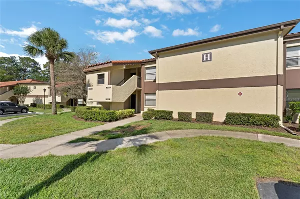 Orlando, FL 32822,3260 CANDLE RIDGE DR #202