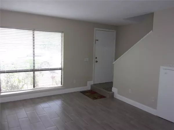 Altamonte Springs, FL 32701,752 HOWLAND LN #114