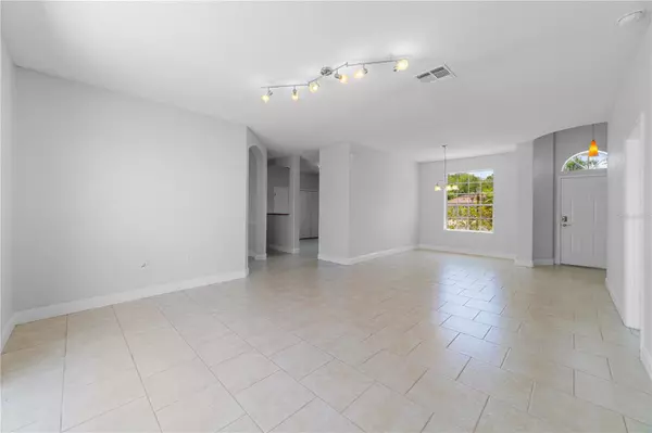 Kissimmee, FL 34759,752 PALAISEAU CT