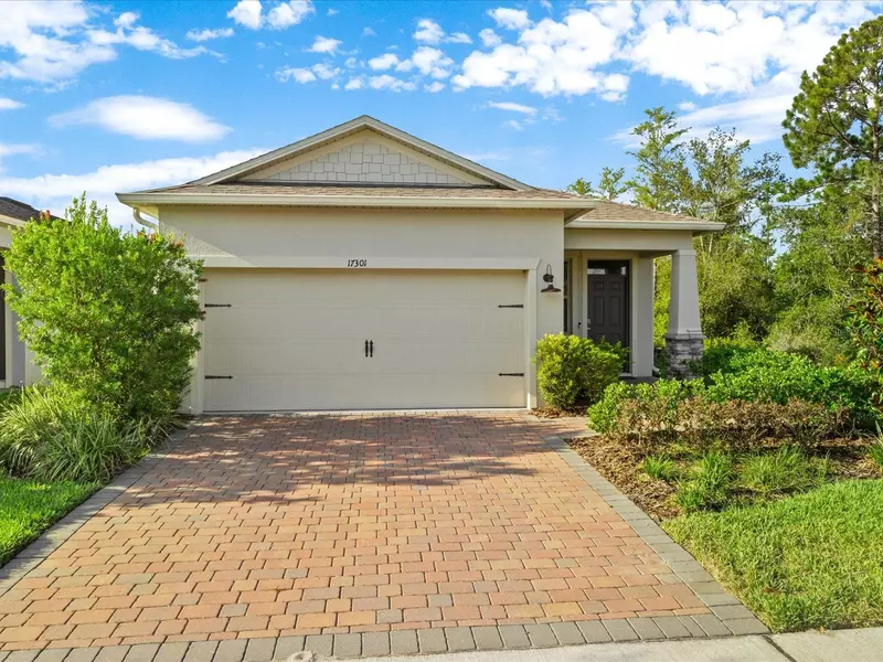 17301 BLAZING STAR CIR, Clermont, FL 34714