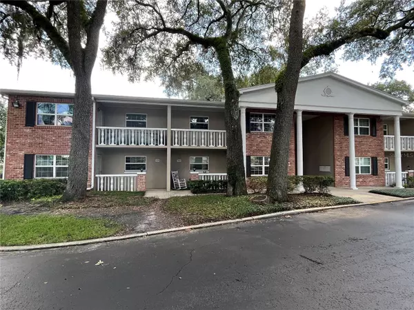 2500 LEE RD #202, Winter Park, FL 32789