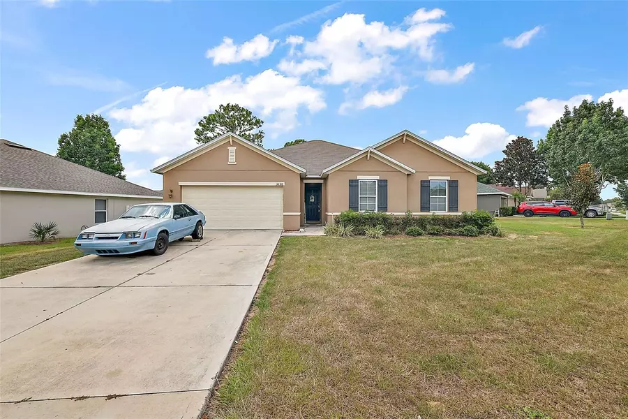 36310 GRAND ISLAND OAKS CIR, Grand Island, FL 32735