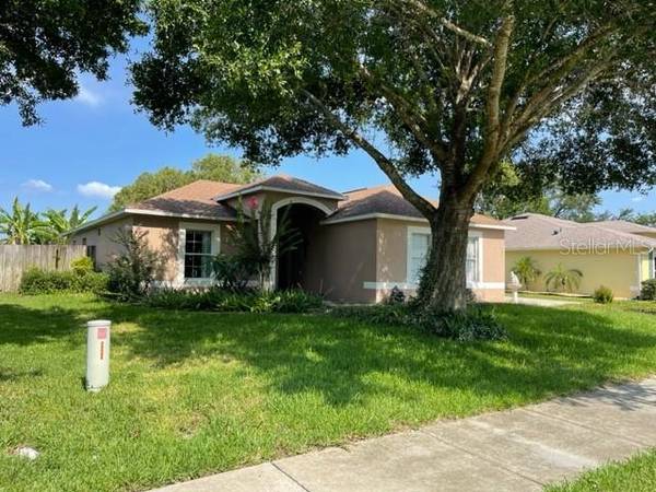 305 WINDING COVE AVE,  Apopka,  FL 32703