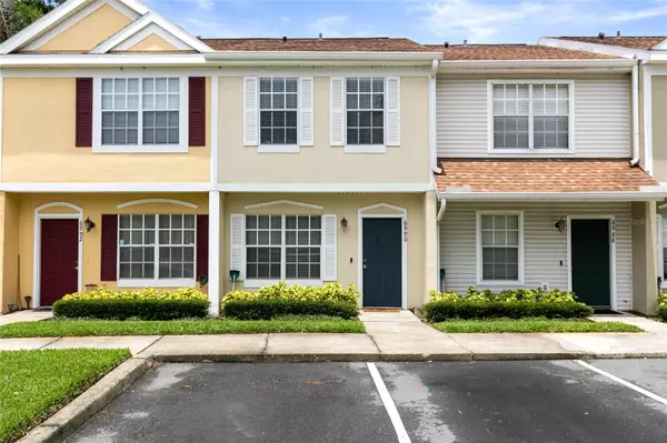 6990 WOODLAKE DR #4, Orlando, FL 32810