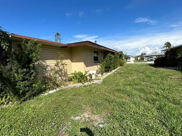 Rotonda West, FL 33947,22 CADDY RD