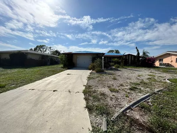 22 CADDY RD, Rotonda West, FL 33947