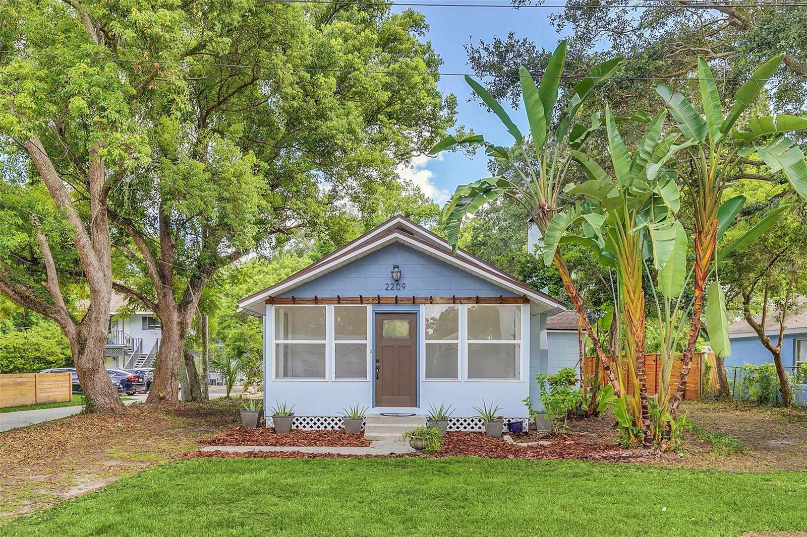 2209 HENDERSON DR, Orlando, FL 32806