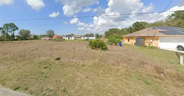 3722 4TH ST SW, Lehigh Acres, FL 33976