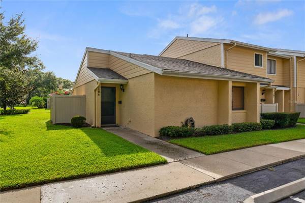 2205 MCMAHON CT #1048, Orlando, FL 32812