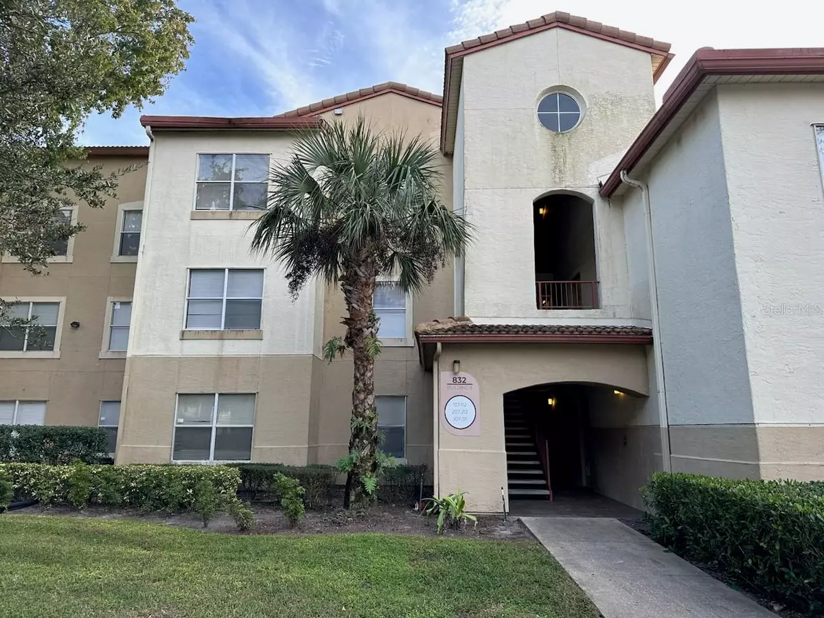 Altamonte Springs, FL 32714,829 CAMARGO WAY #212