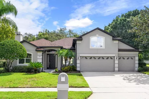 1004 KERWOOD CIR, Oviedo, FL 32765