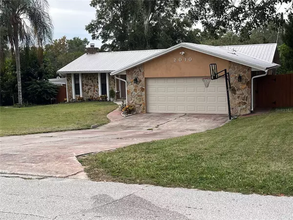 2010 THE CRESCENT, Clermont, FL 34711