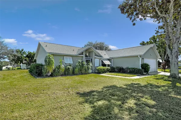 Rockledge, FL 32955,827 ALOE CT