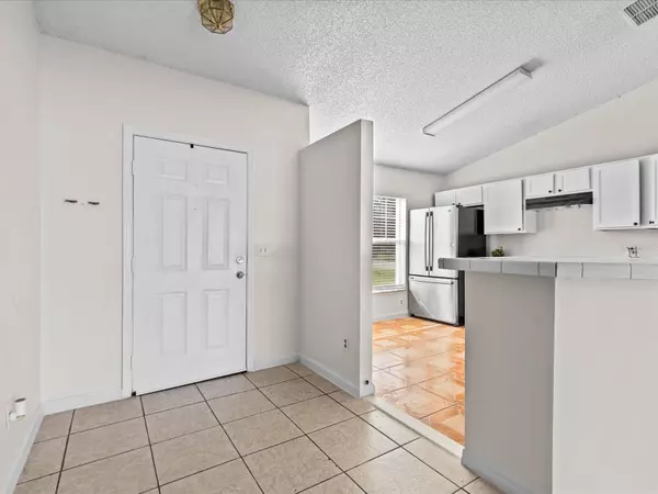 Kissimmee, FL 34758,607 REGENCY WAY