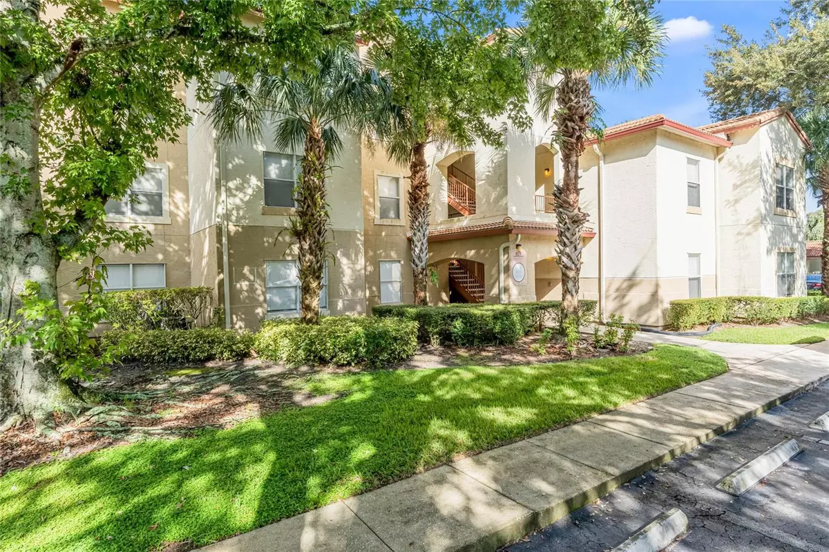 Altamonte Springs, FL 32714,827 CAMARGO WAY #203