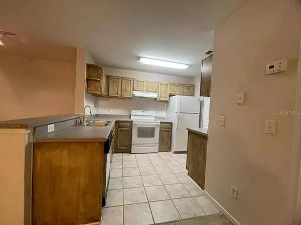 Orlando, FL 32819,7523 SEURAT ST #11103