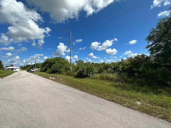 Lehigh Acres, FL 33974,447 LOCKPORT AVE S