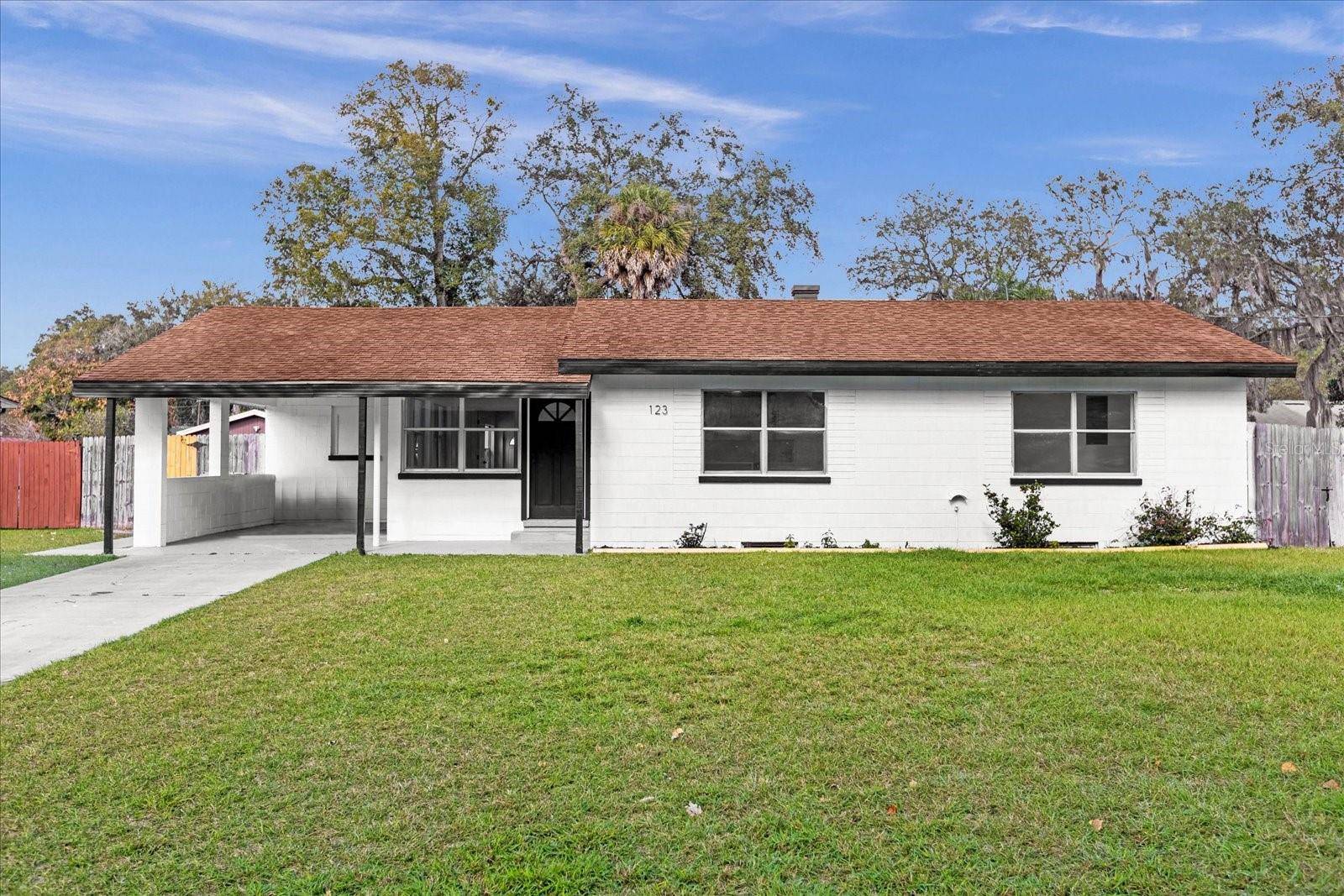 123 W HOLLY DR,  Orange City,  FL 32763