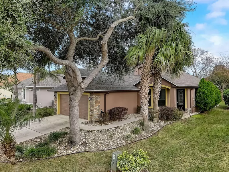 8056 BRIDGEPORT BAY CIR, Mount Dora, FL 32757