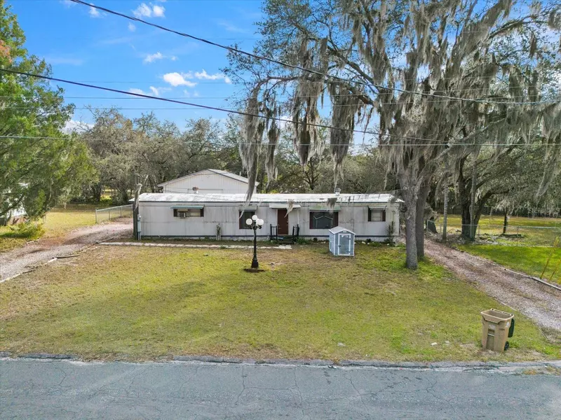 4418 SUNNYSIDE DR, Fruitland Park, FL 34731