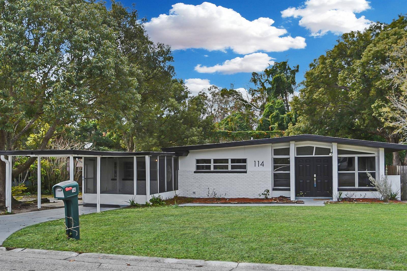 114 W COLEMAN CIR, Sanford, FL 32773
