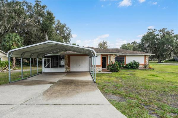 1105 CR 437, Lake Panasoffkee, FL 33538