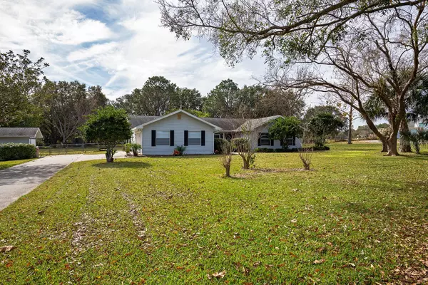 Clermont, FL 34715,18248 E APSHAWA RD