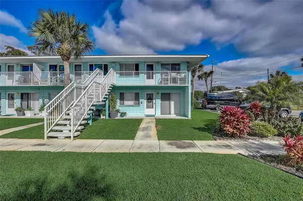 New Smyrna Beach, FL 32169,541 S PENINSULA AVE #B20