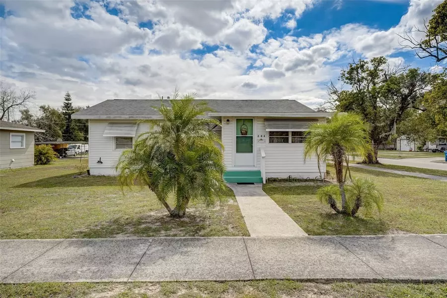 204 E BULLARD AVE, Lake Wales, FL 33853