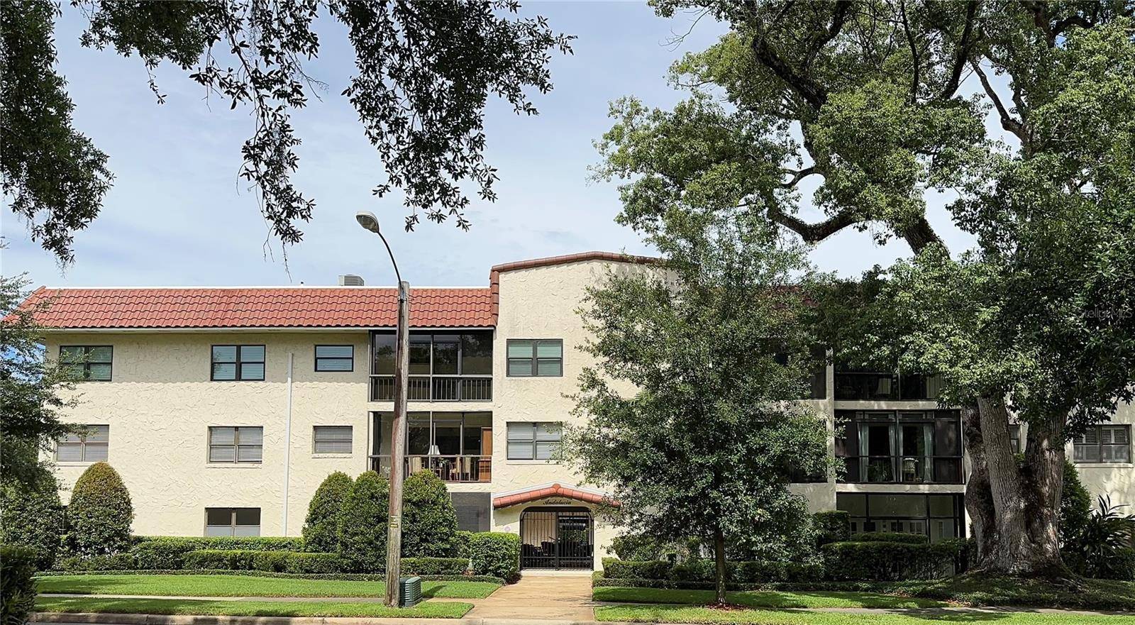 535 N INTERLACHEN AVE #101,  Winter Park,  FL 32789