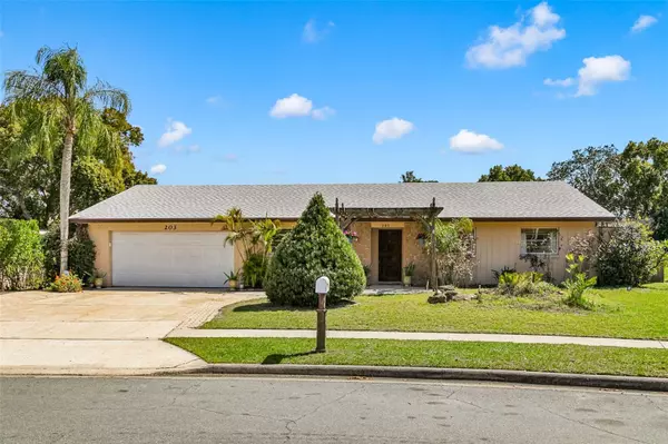 203 LOCH LOW DR,  Sanford,  FL 32773