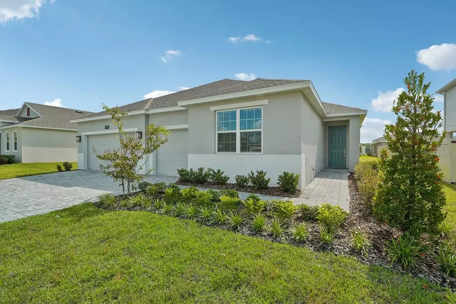 2037 RAINIER DR, Kissimmee, FL 34746