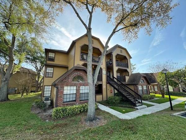 325 LAKEPOINTE DR #204, Altamonte Springs, FL 32701