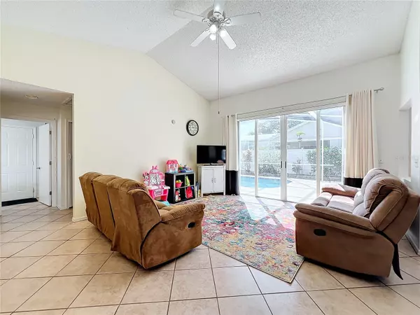 Kissimmee, FL 34747,8808 KENSINGTON CT