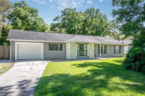 25114 QUAKER RIDGE AVE, Sorrento, FL 32776