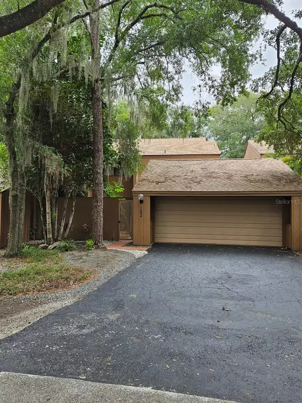 Longwood, FL 32779,102 AUTUMN DR