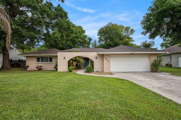 3945 LAKE JOYCE DR, Land O Lakes, FL 34639