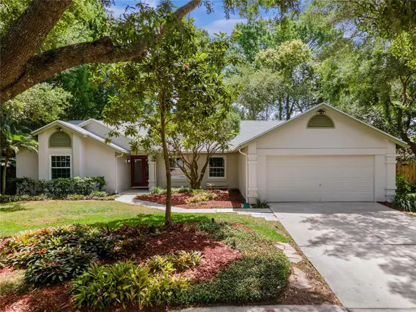 1002 WILLA LAKE CIR,  Oviedo,  FL 32765