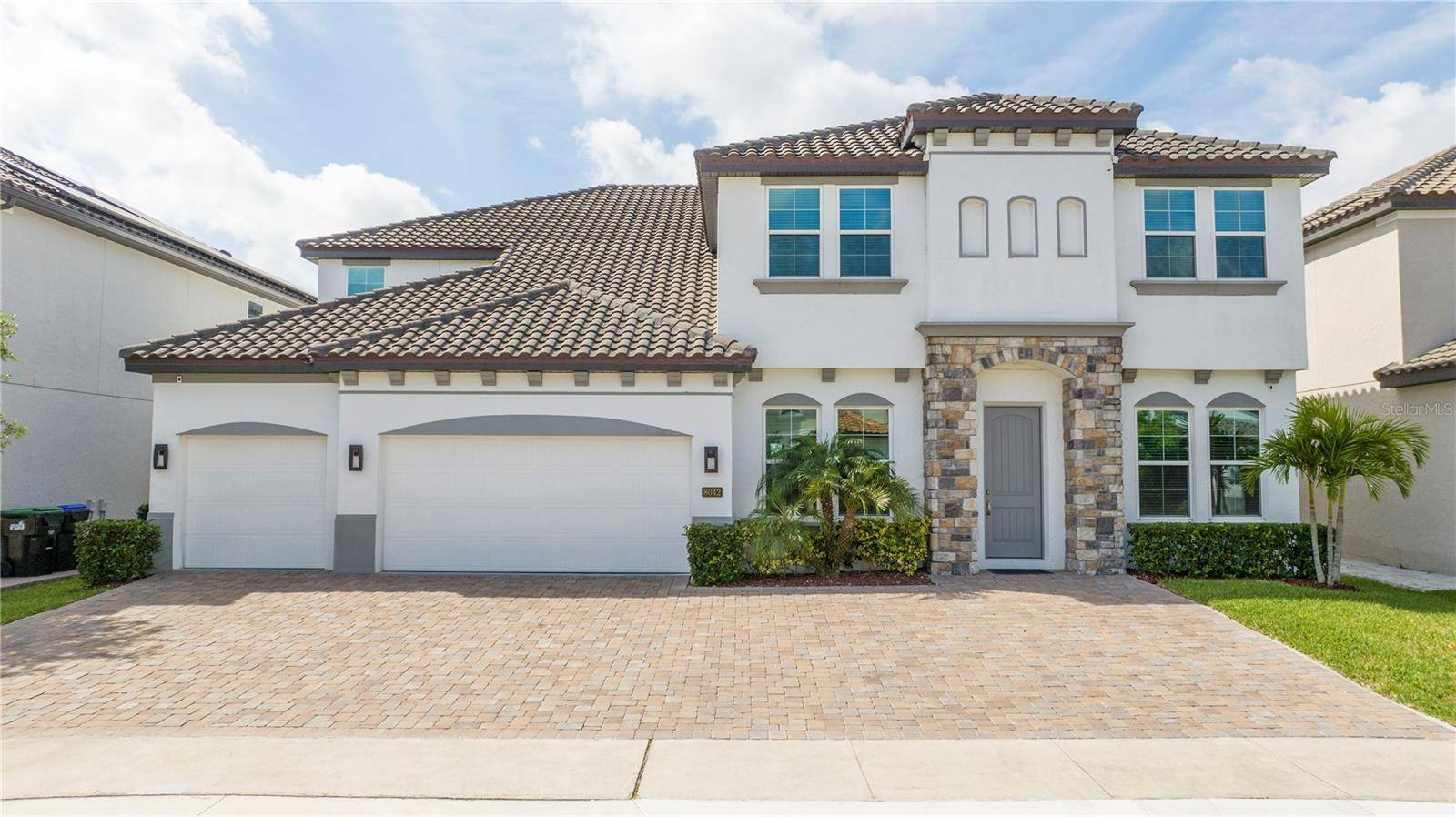 8042 LUDINGTON CIR, Orlando, FL 32836