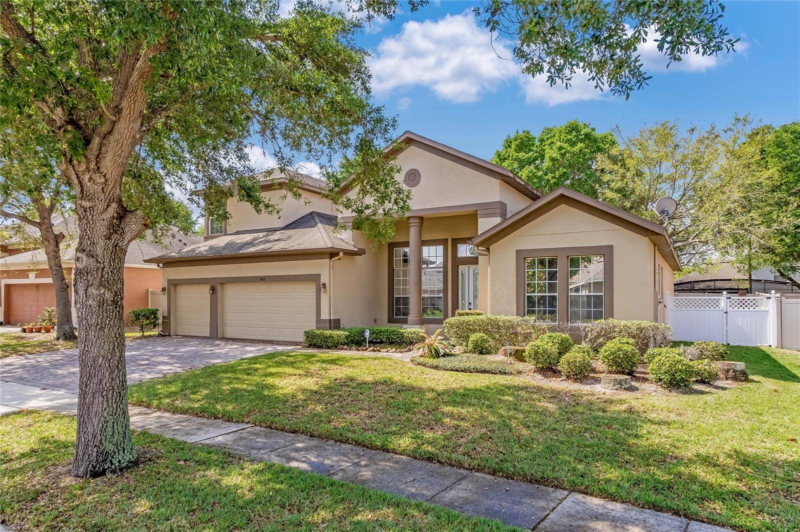 Ocoee, FL 34761,902 HIRE CIR