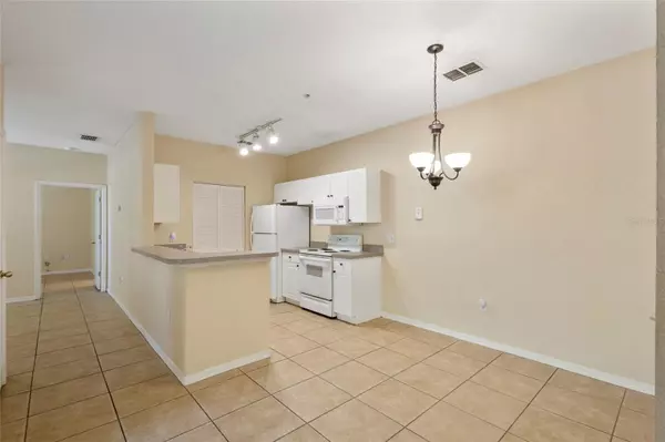 Altamonte Springs, FL 32714,824 GRAND REGENCY POINTE #105