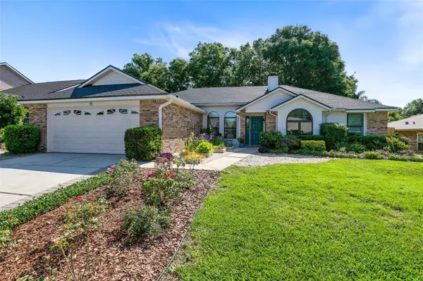 15 BASS LAKE DR, Debary, FL 32713