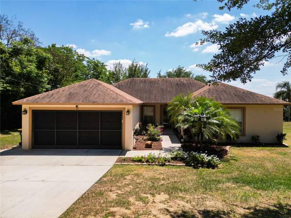 109 W MAGNOLIA AVE, Howey In The Hills, FL 34737