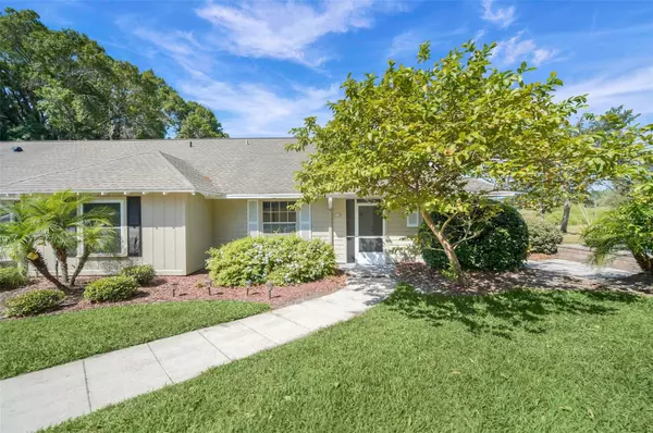 1076 VILLA LN #68,  Apopka,  FL 32712
