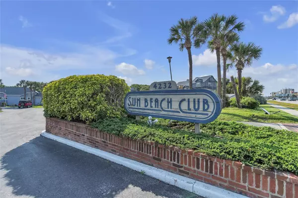 New Smyrna Beach, FL 32169,898 BAYBREEZE WAY #880